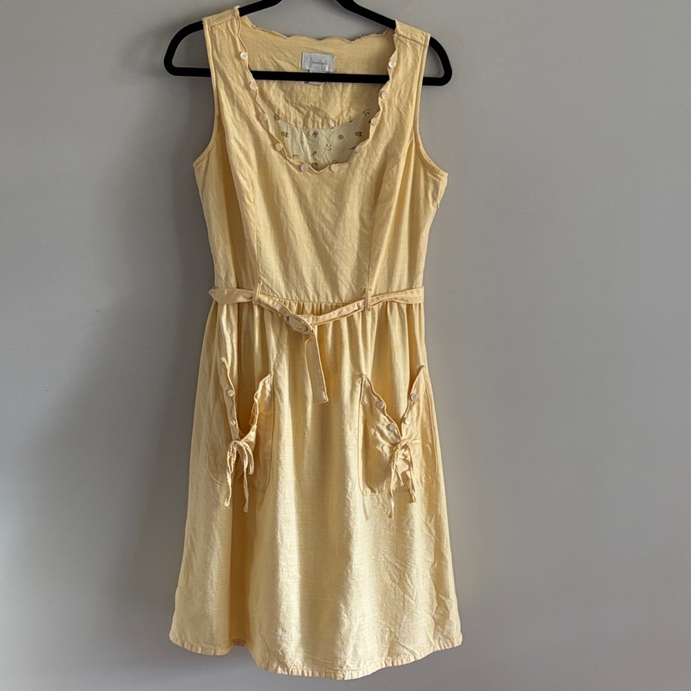 Soundgirl • retro soft yellow sleeveless dress